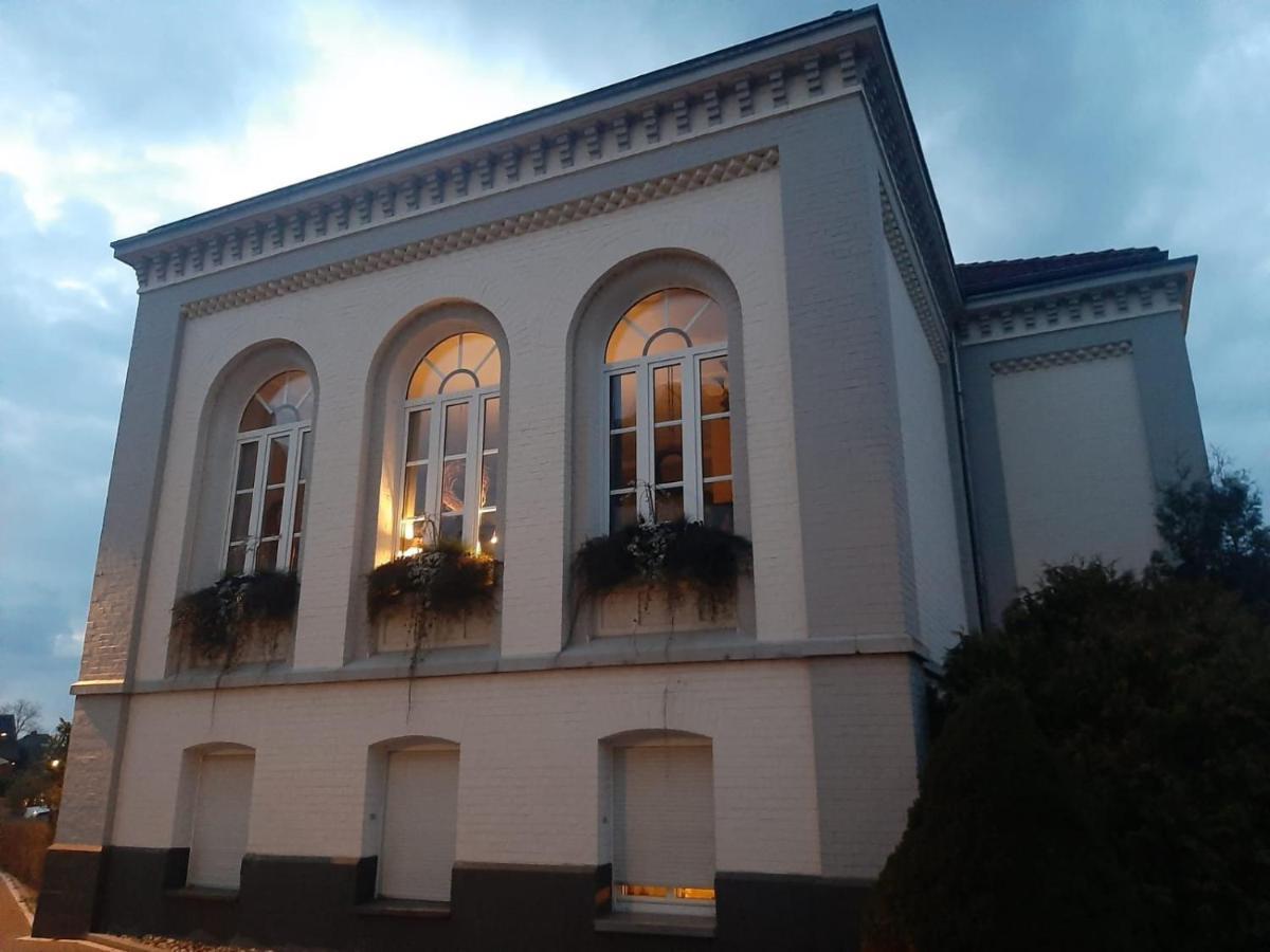 Wohnen Im Alten Amtsgericht Im Herzen Von Xanten Esterno foto
