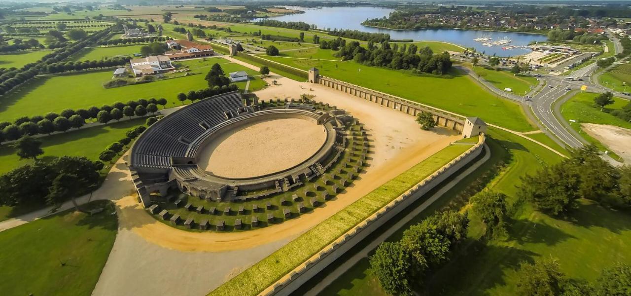 Wohnen Im Alten Amtsgericht Im Herzen Von Xanten Esterno foto